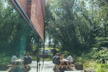 Terras Het Restaurant Balenmagazijn